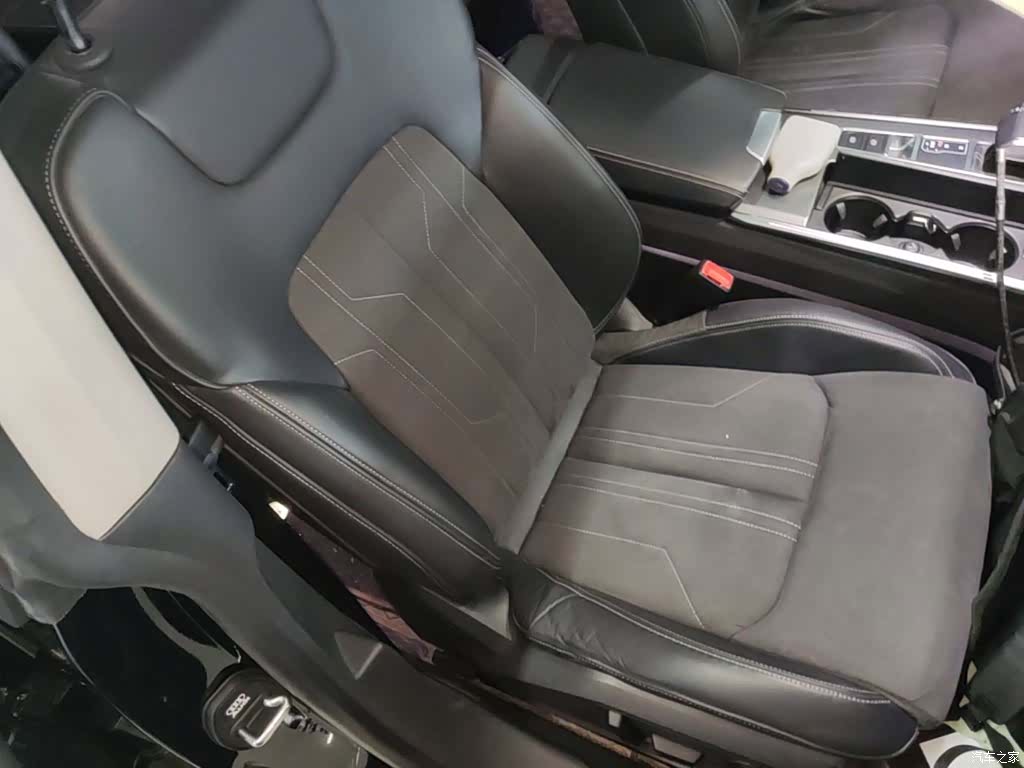 Audi A7L, 2024 20
