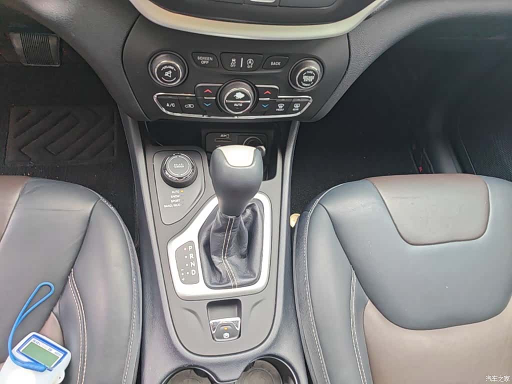 Jeep Cherokee, 2016 14