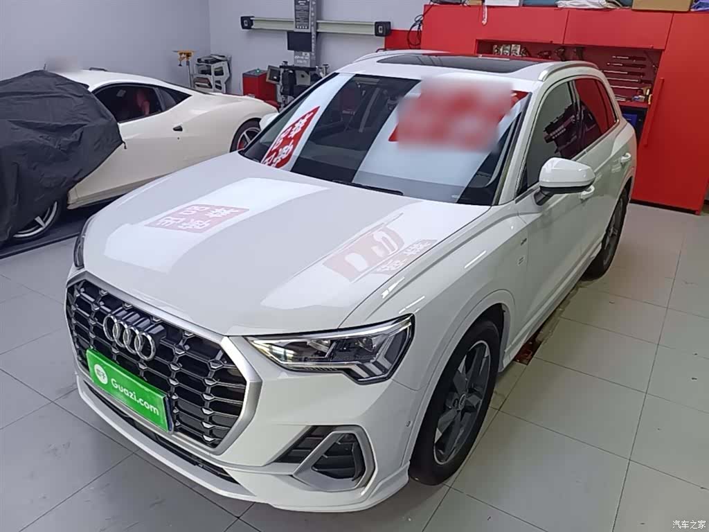 Audi Q3, 2023 2