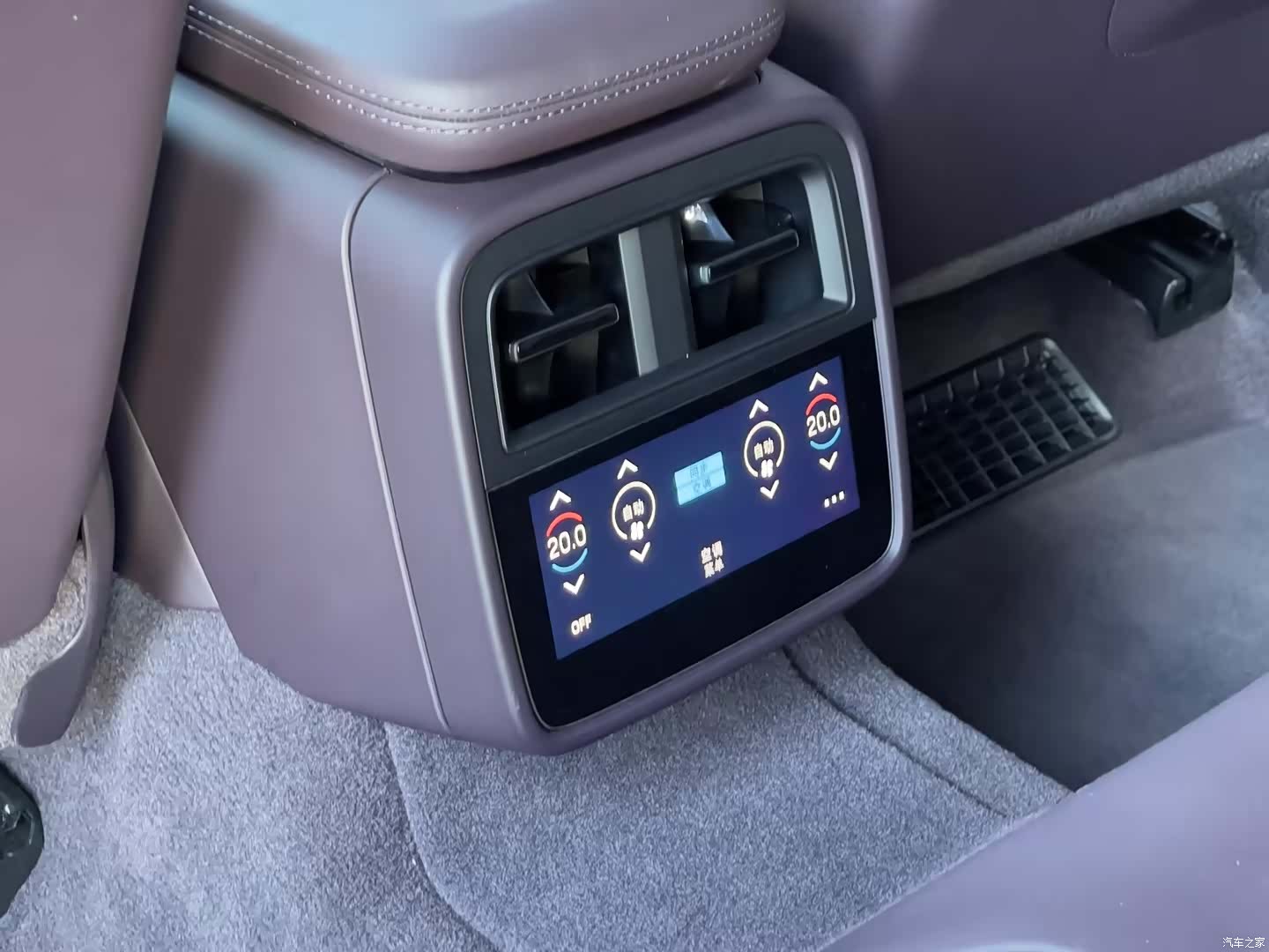 Porsche Taycan, 2023 9