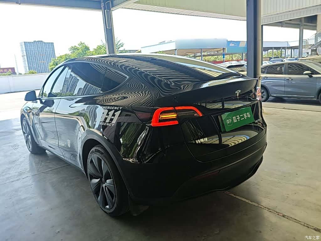 Tesla Model Y, 2022 все фото