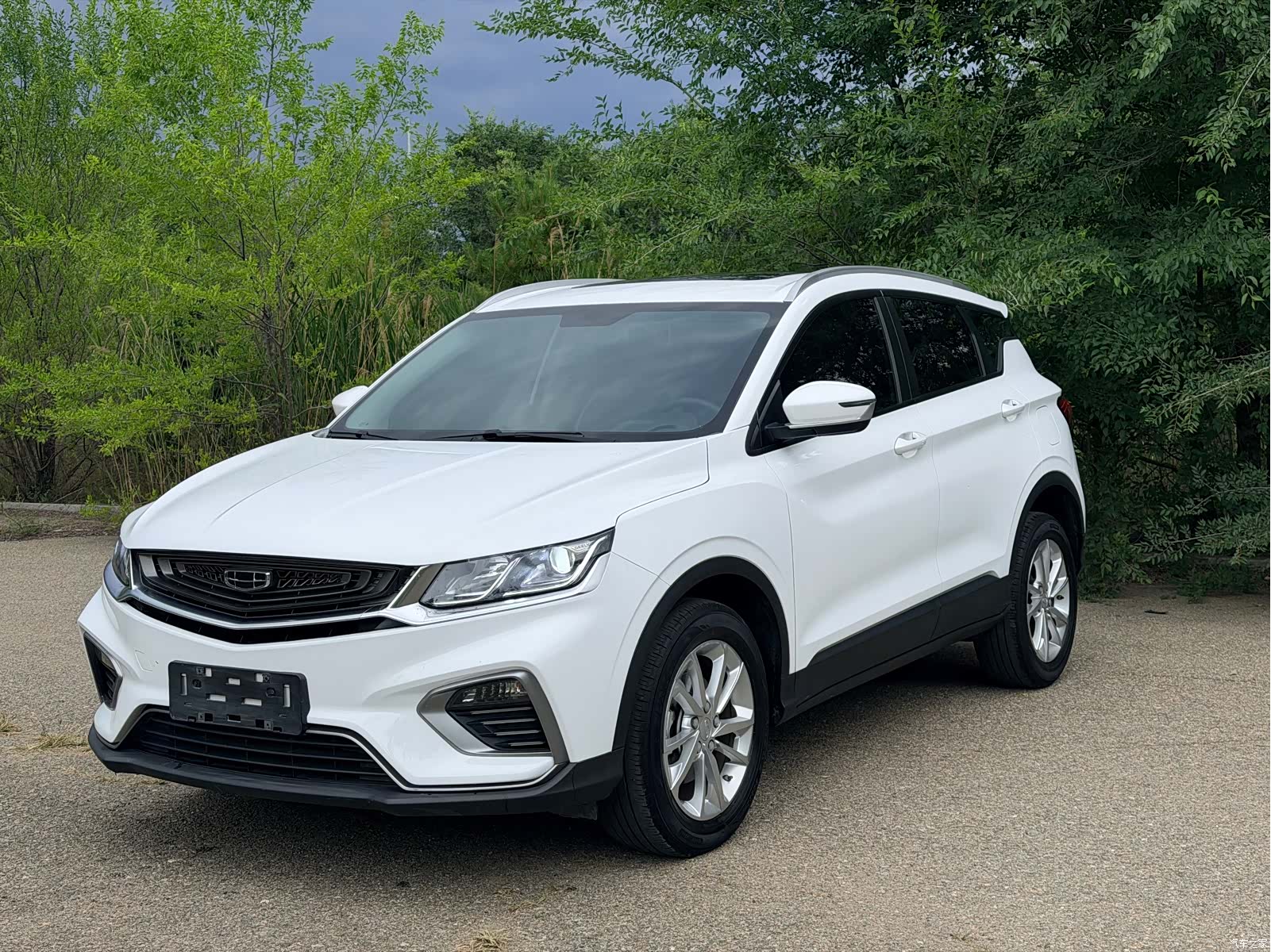 Geely Coolray, 2020 3