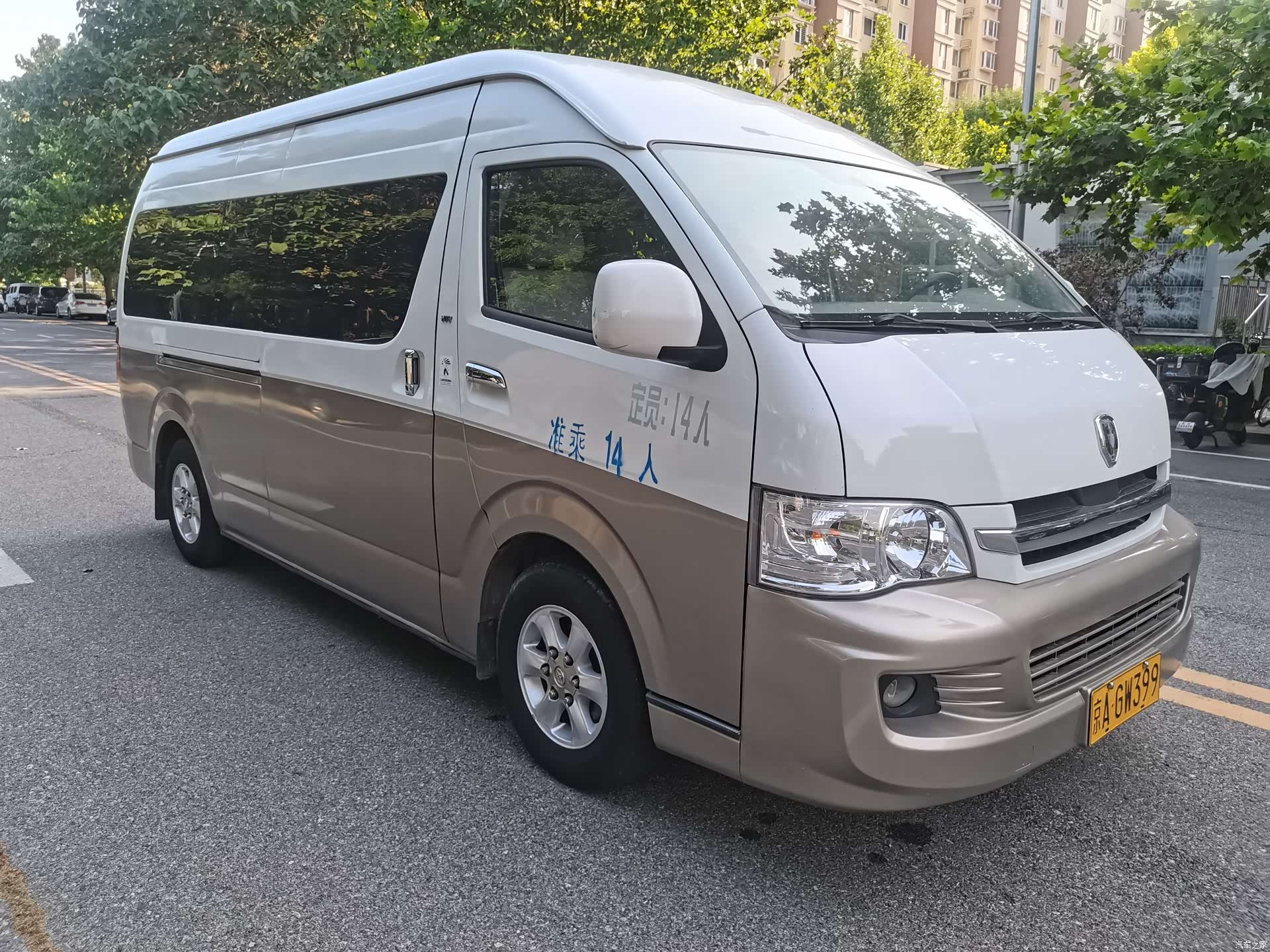 Toyota HiAce, 2017 1