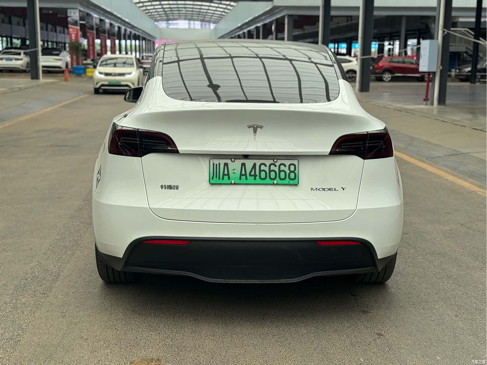 Tesla Model Y, 2024 7
