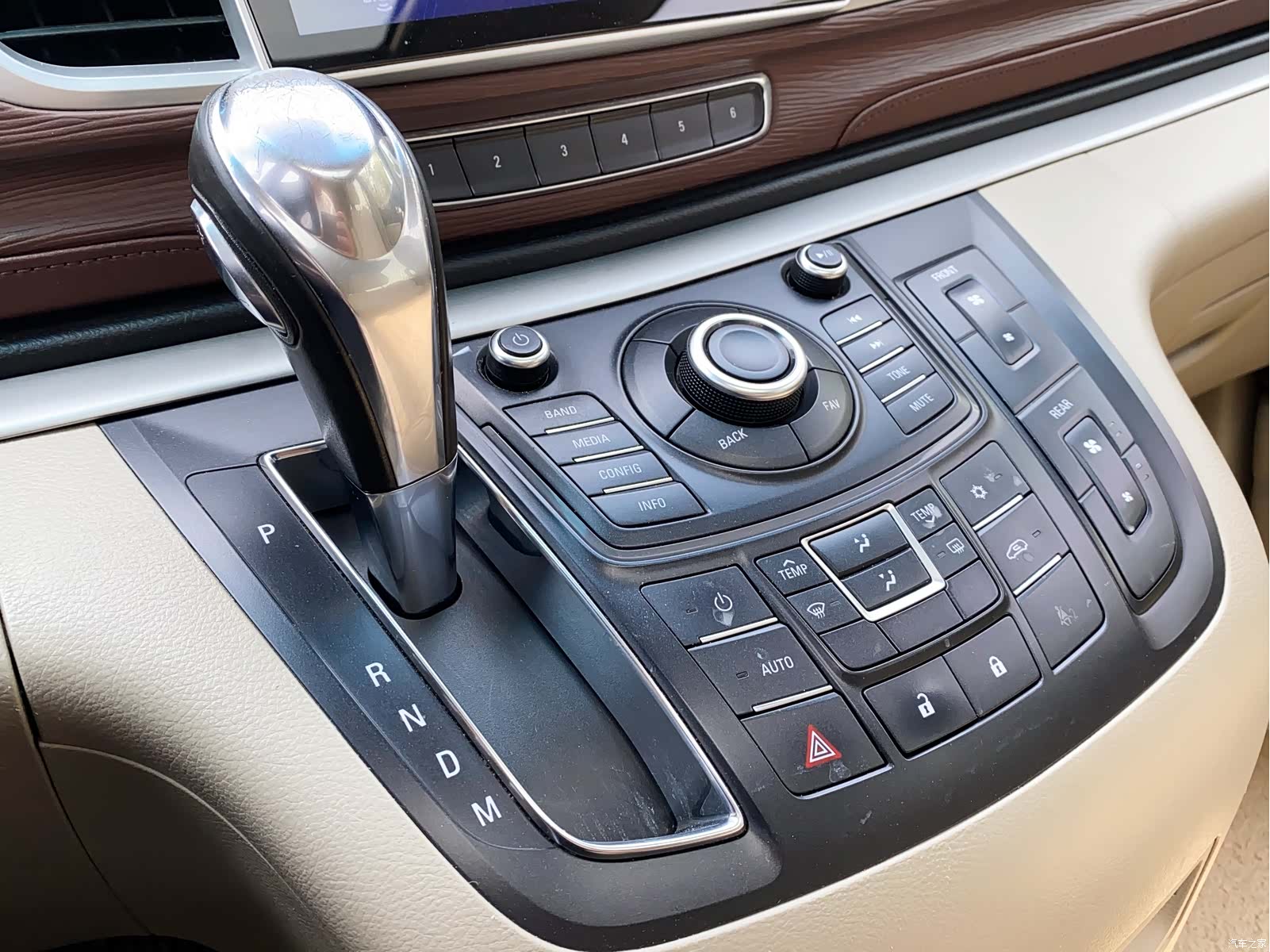 Buick GL8, 2016 14
