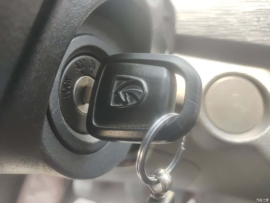 Wuling 310, 2017 9