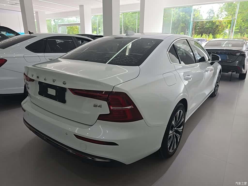 Volvo S60, 2022 7