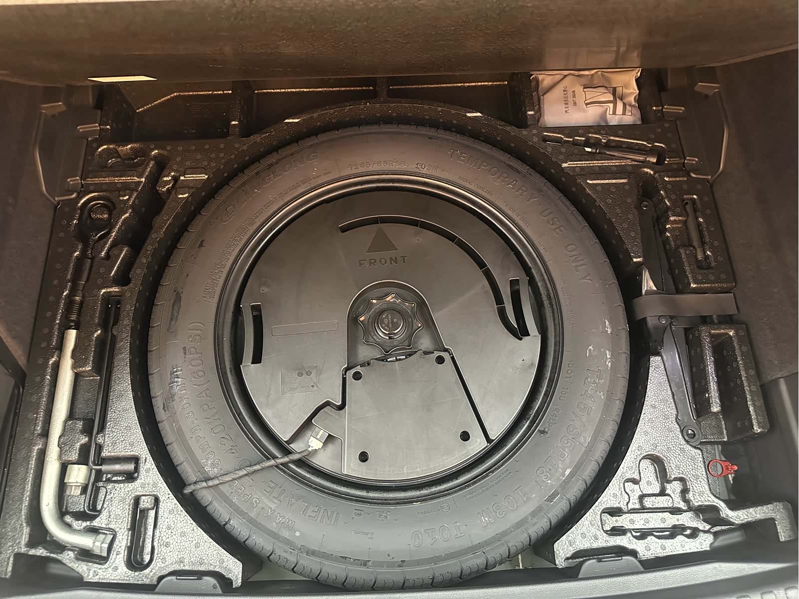 Audi Q3, 2022 10