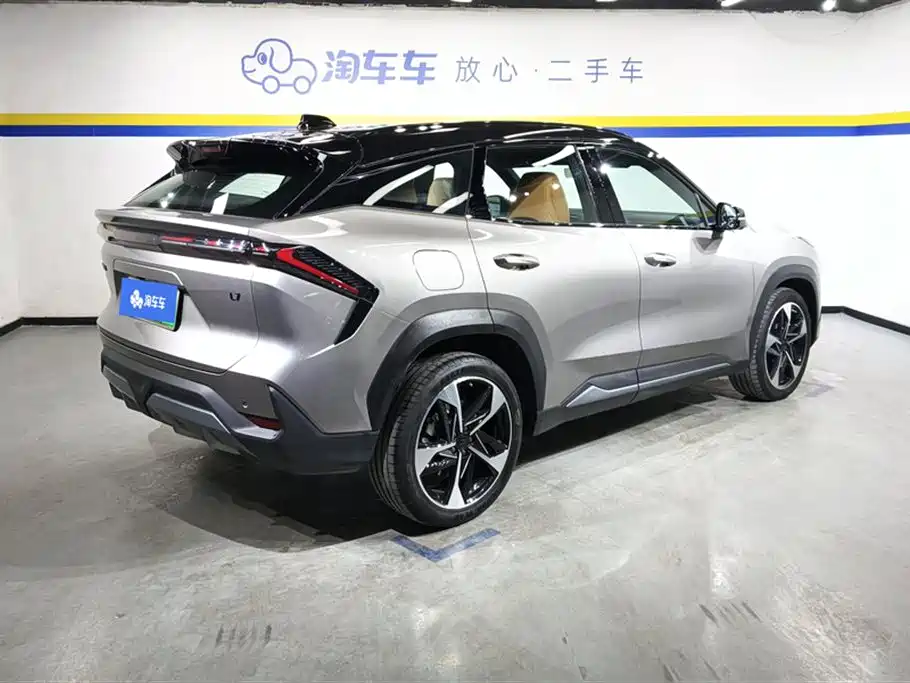 Geely Galaxy Galaxy L7