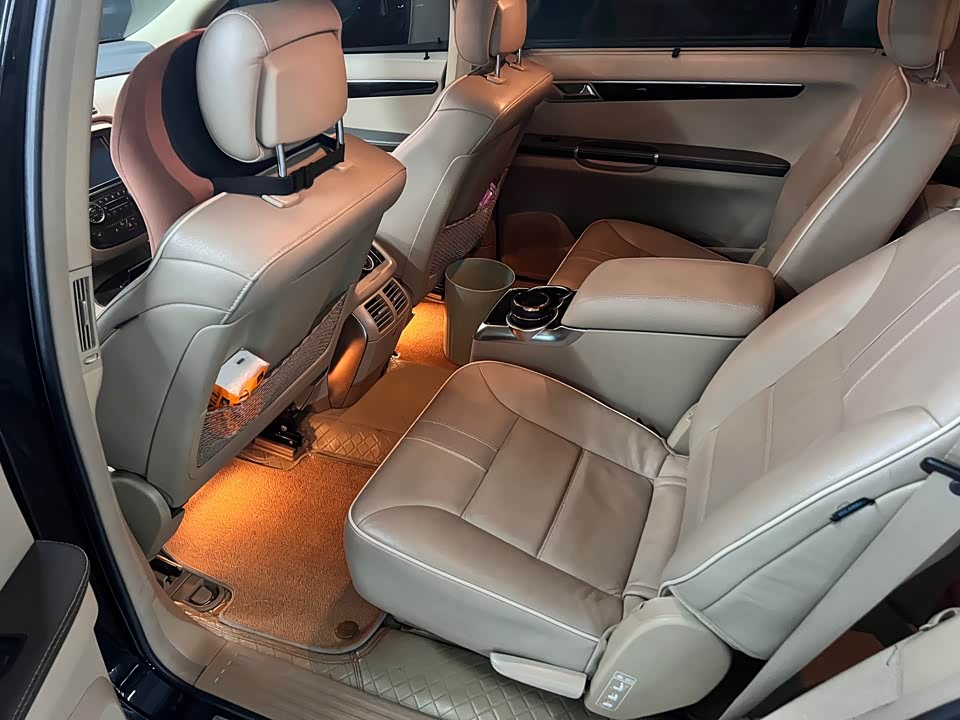 Mercedes-Benz R-class