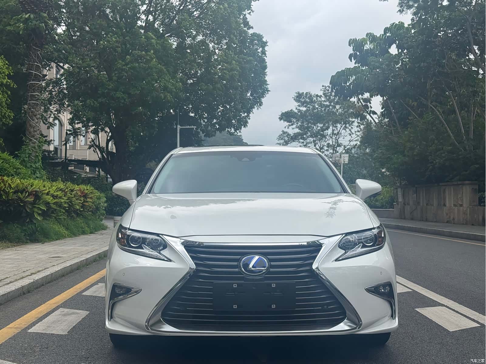 Lexus ES, 2018 2