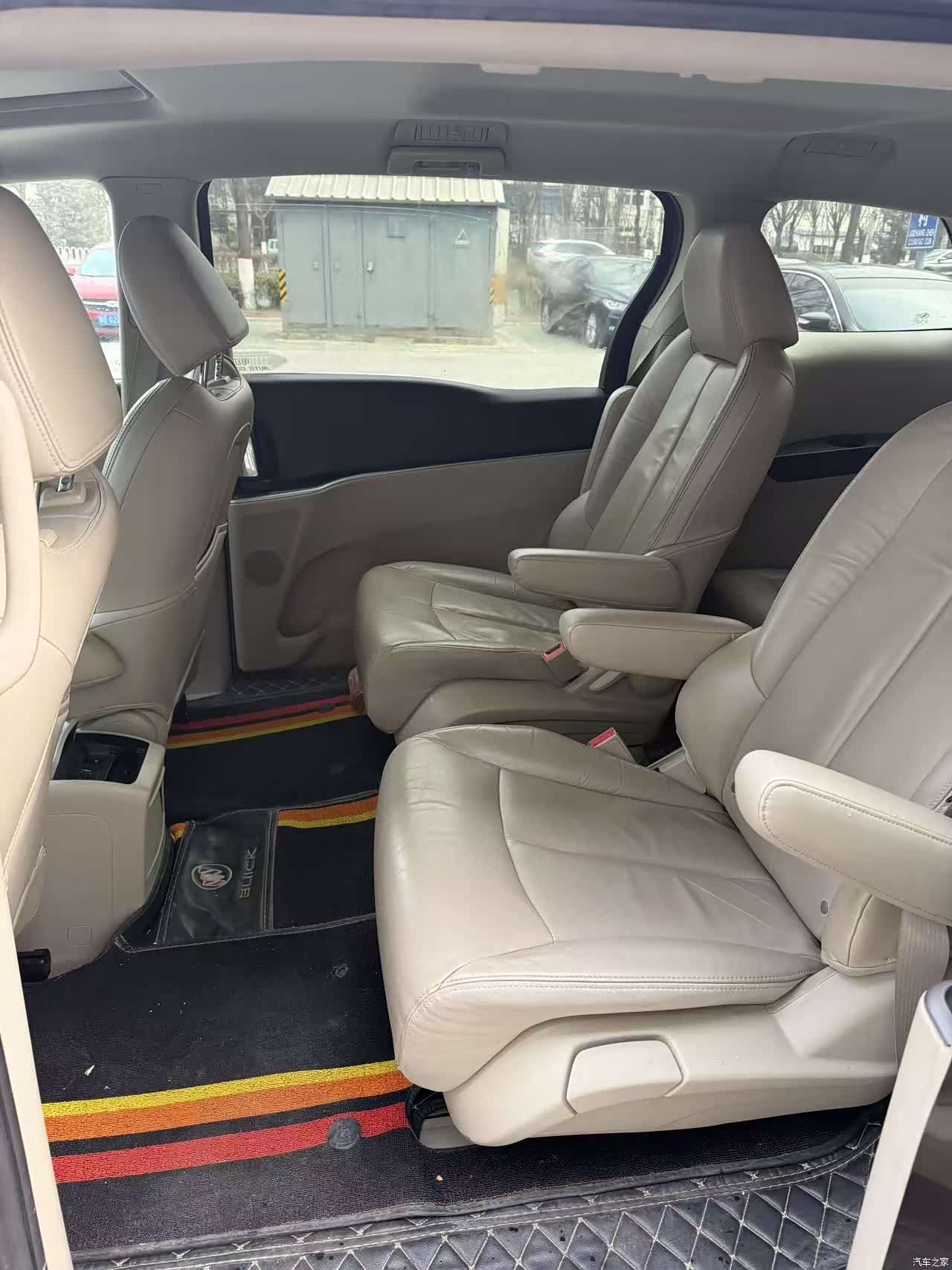 Buick GL8, 2018 9