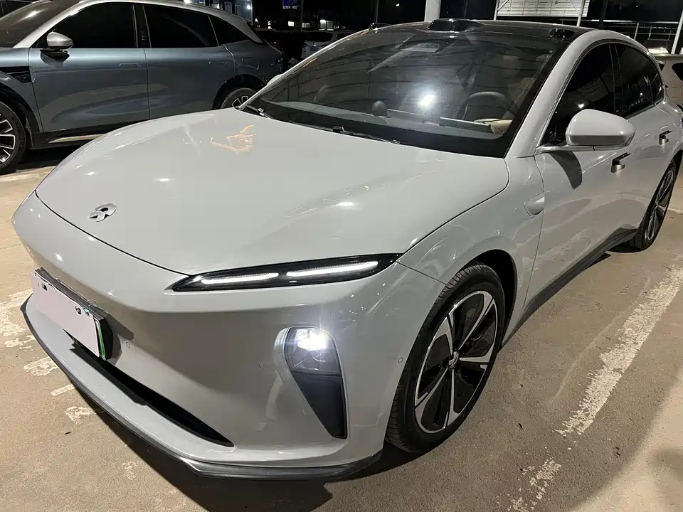 NIO ET5T