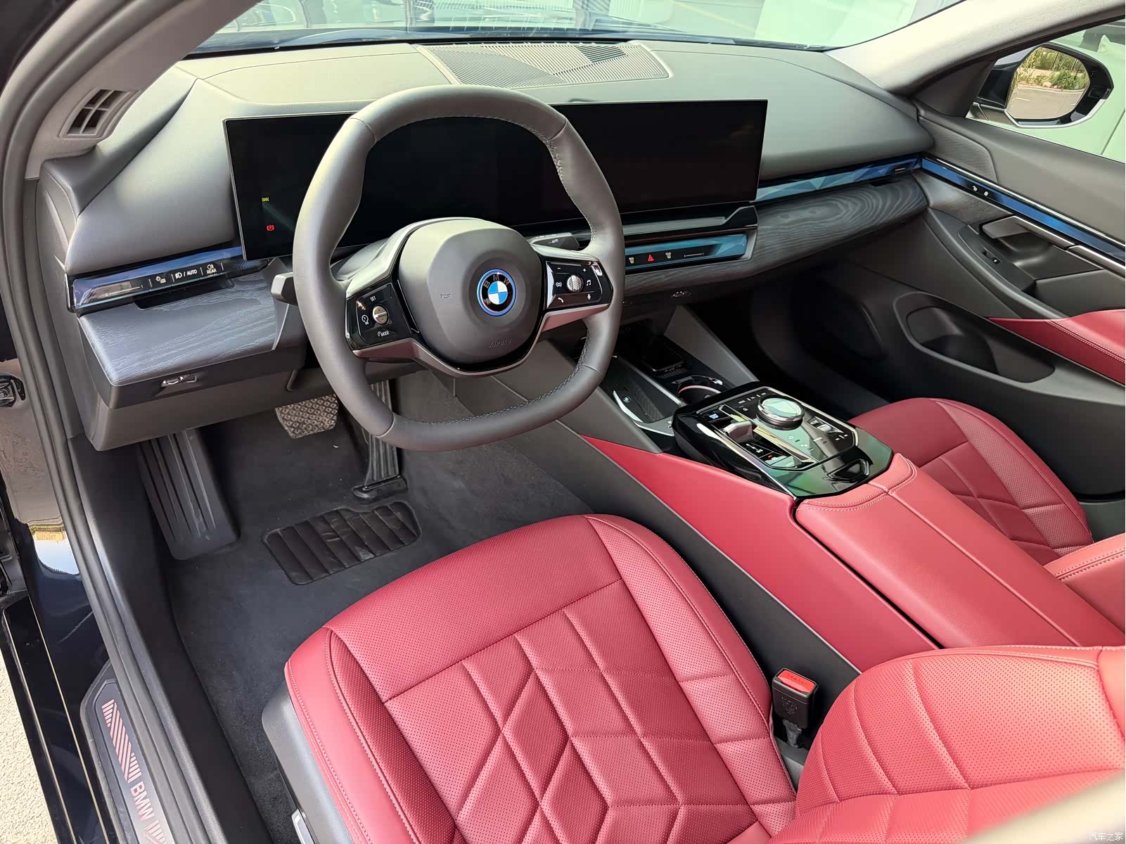 BMW i5, 2024 7