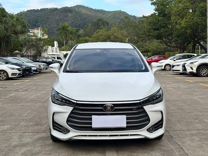 BYD Song MAX 2018 1.5T АКПП zhi lian Люкс 6 seats