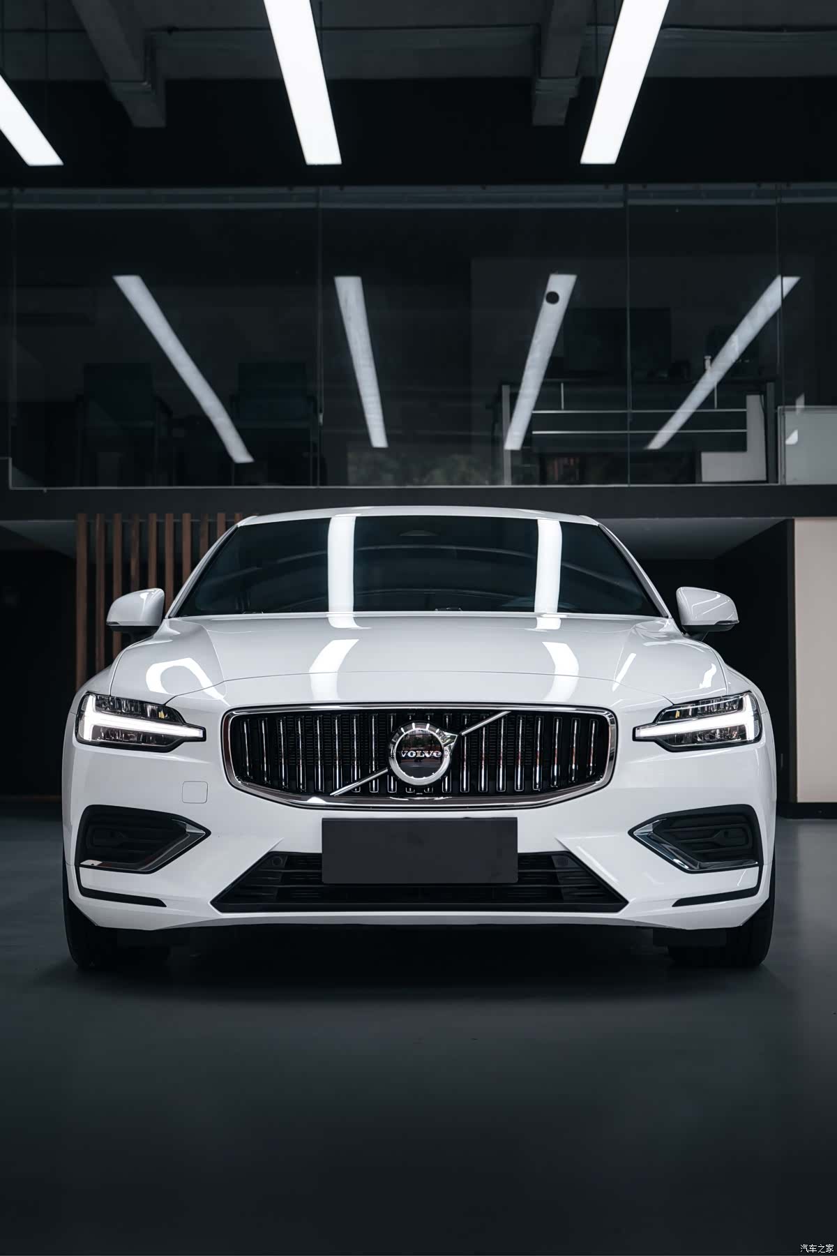 Volvo S60, 2025 2