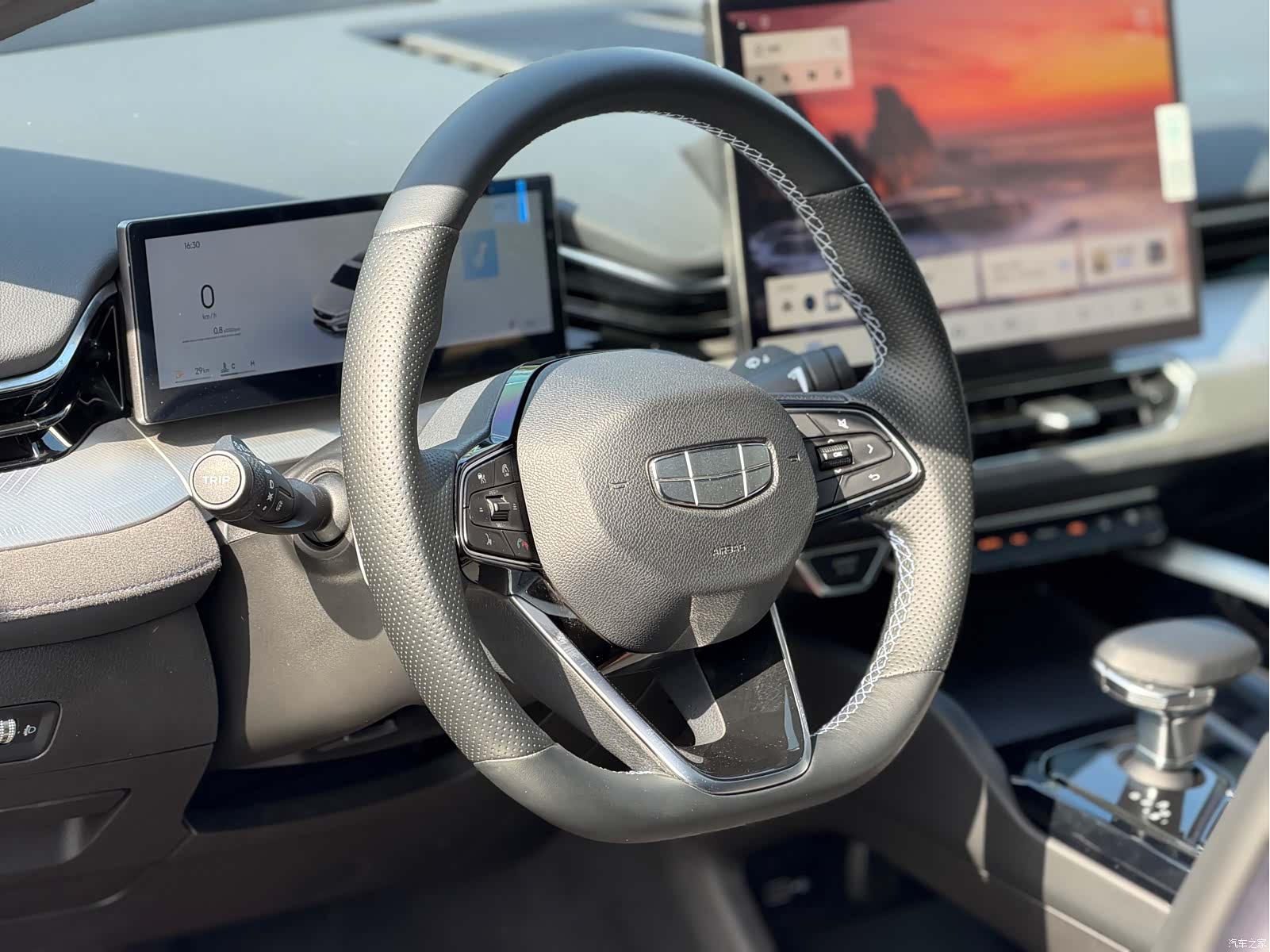 Geely Preface, 2025 10
