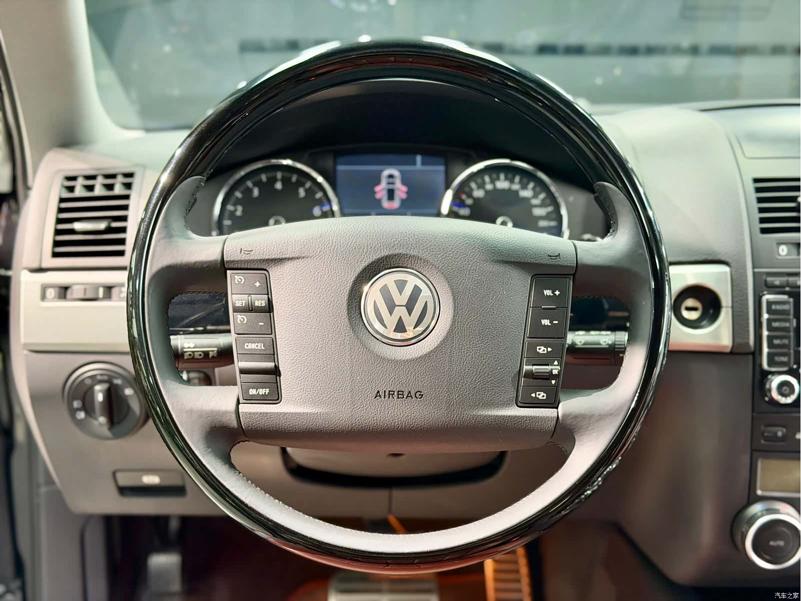 Volkswagen Touareg, 2008 8