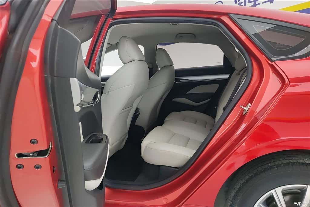 Geely Binray, 2019 11