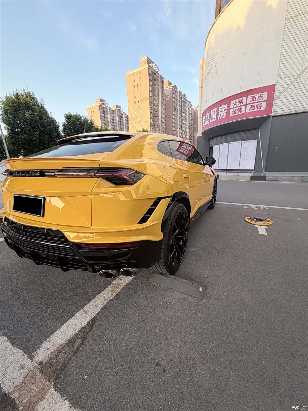 Lamborghini Urus, 2024 6