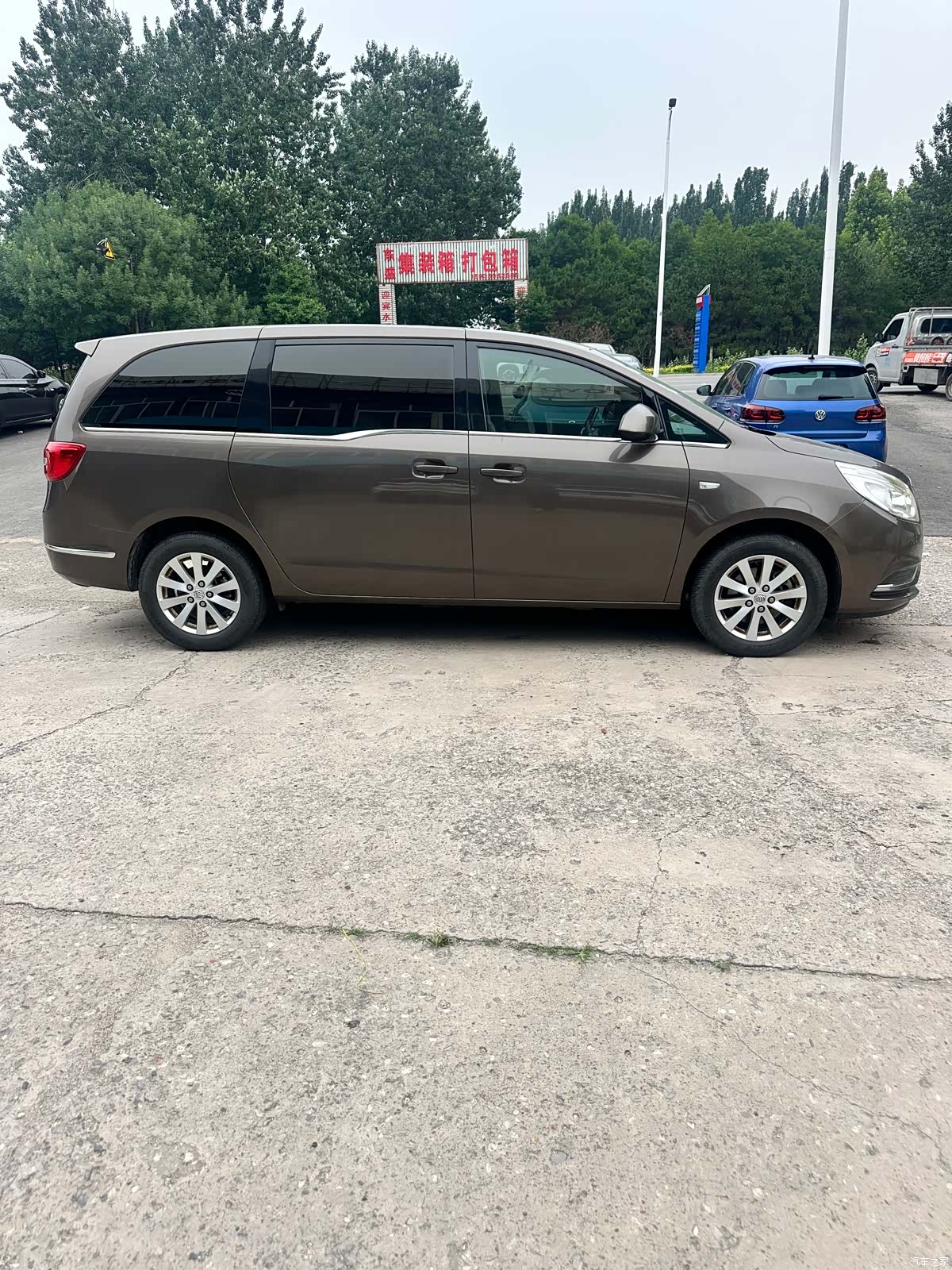Buick GL8, 2017 3