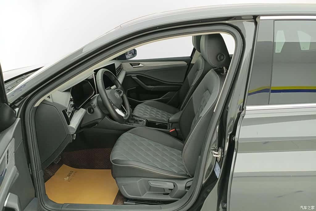 Volkswagen Sagitar, 2023 9