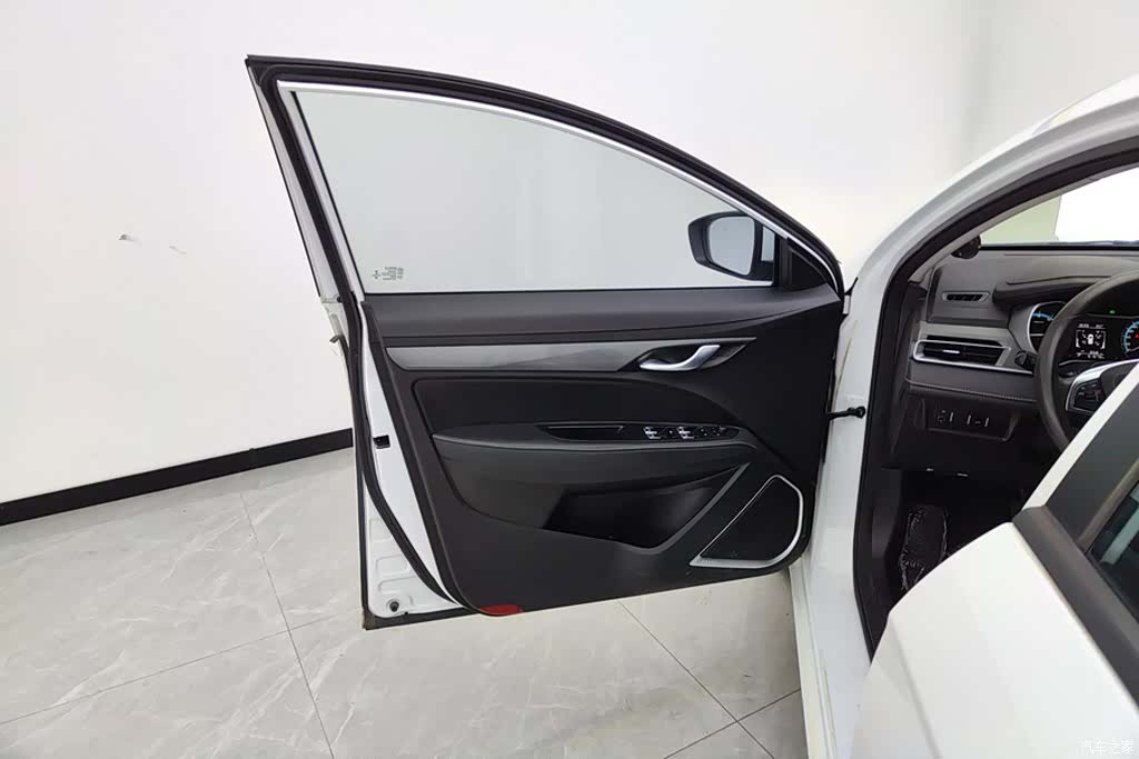 Geely Emgrand, 2021 7