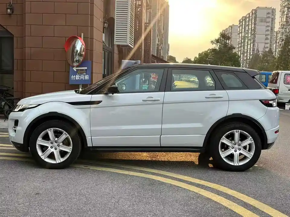 Land Rover Range Rover Aurora