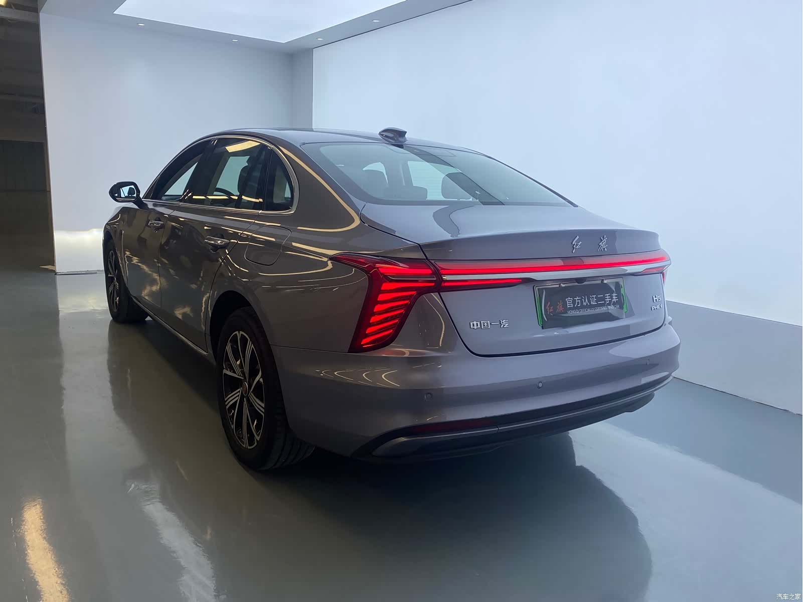 Hongqi H5, 2025 15