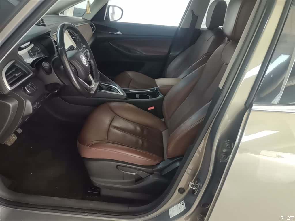 Buick GL6, 2018 15