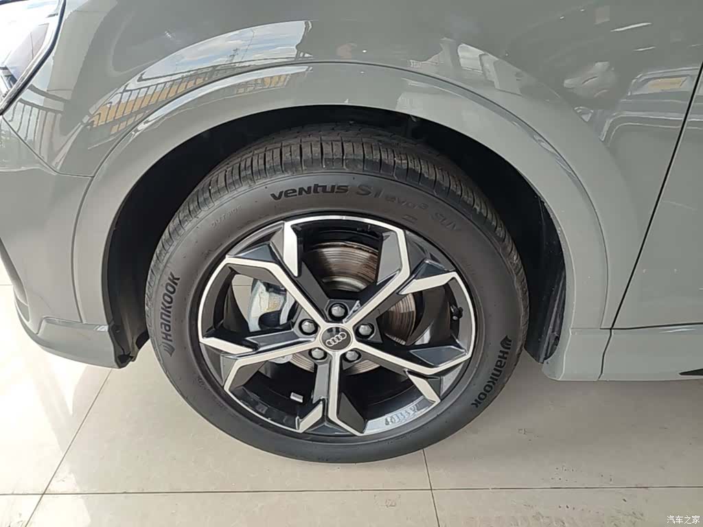 Audi Q3, 2025 23