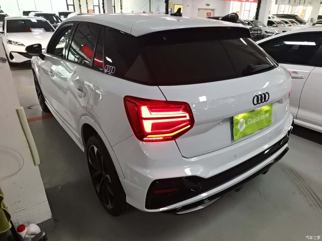 Audi Q2L, 2024 все фото