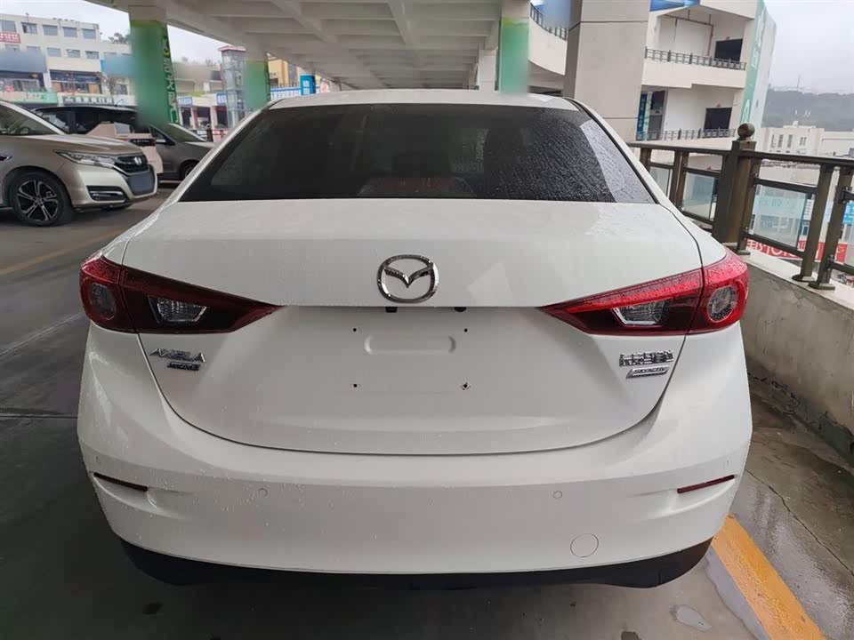 Mazda 3 Angkesaila