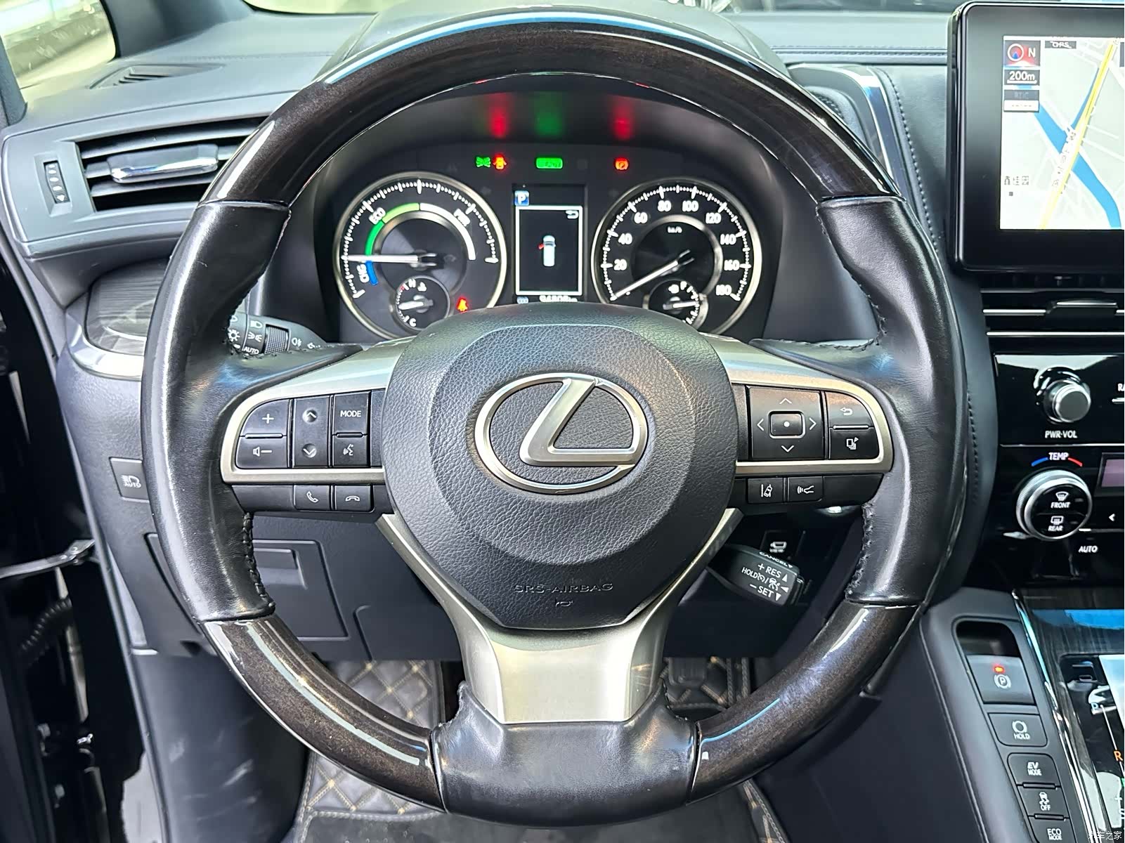 Lexus LM, 2021 10