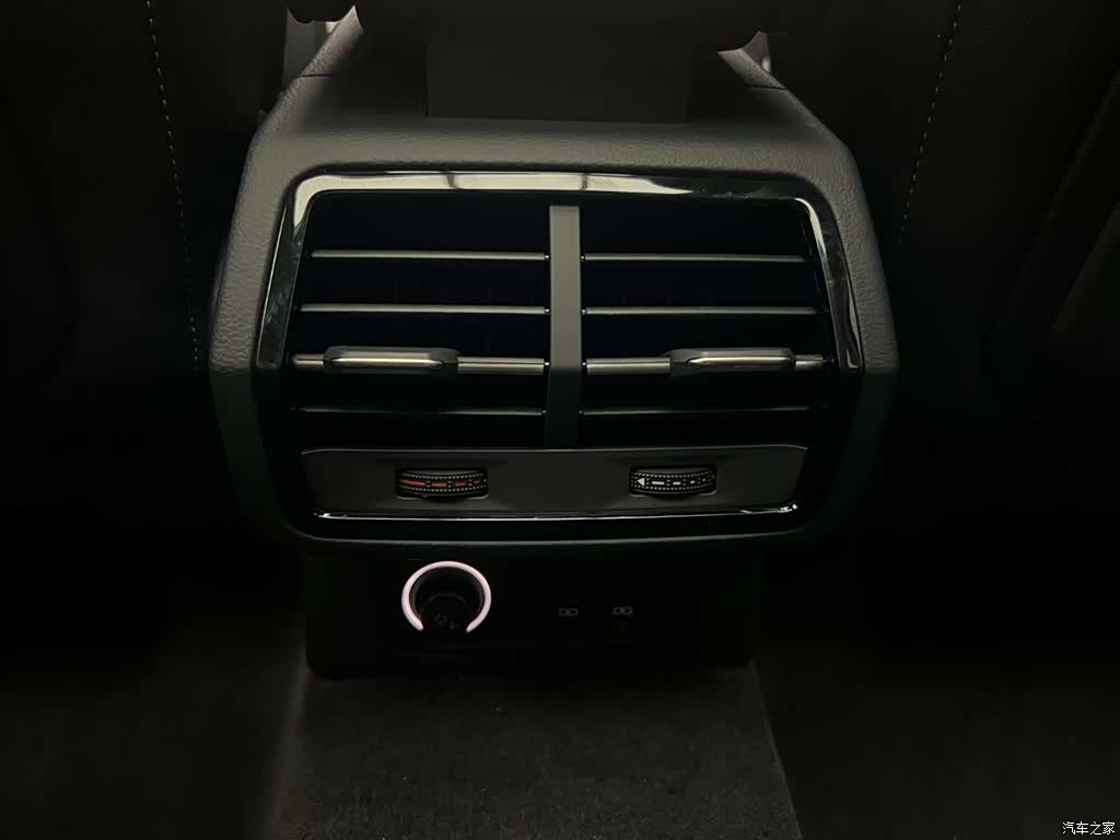Audi Q3, 2022 13