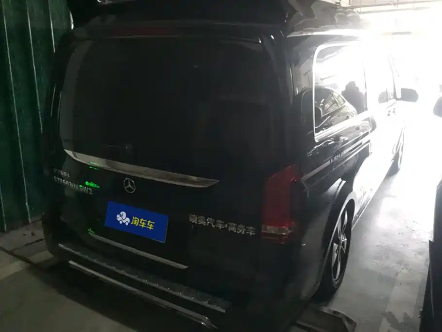 Mercedes-Benz V-class