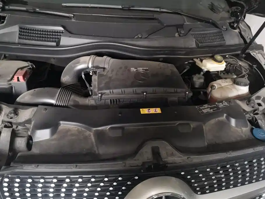 Mercedes-Benz V-class