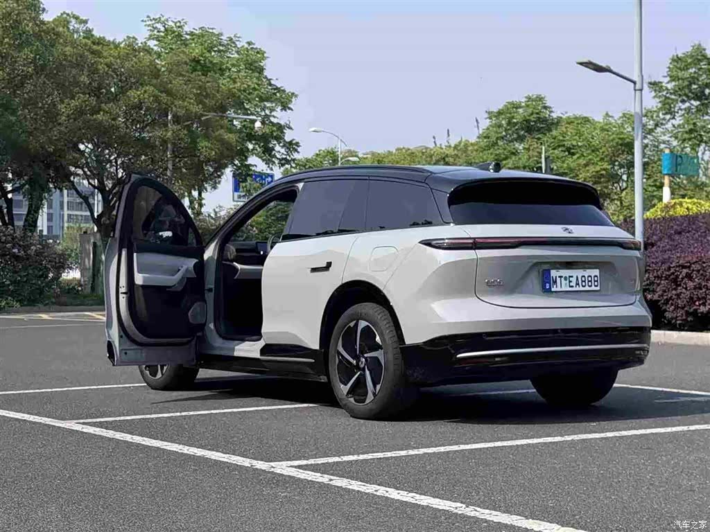 NIO ES6, 2025 9