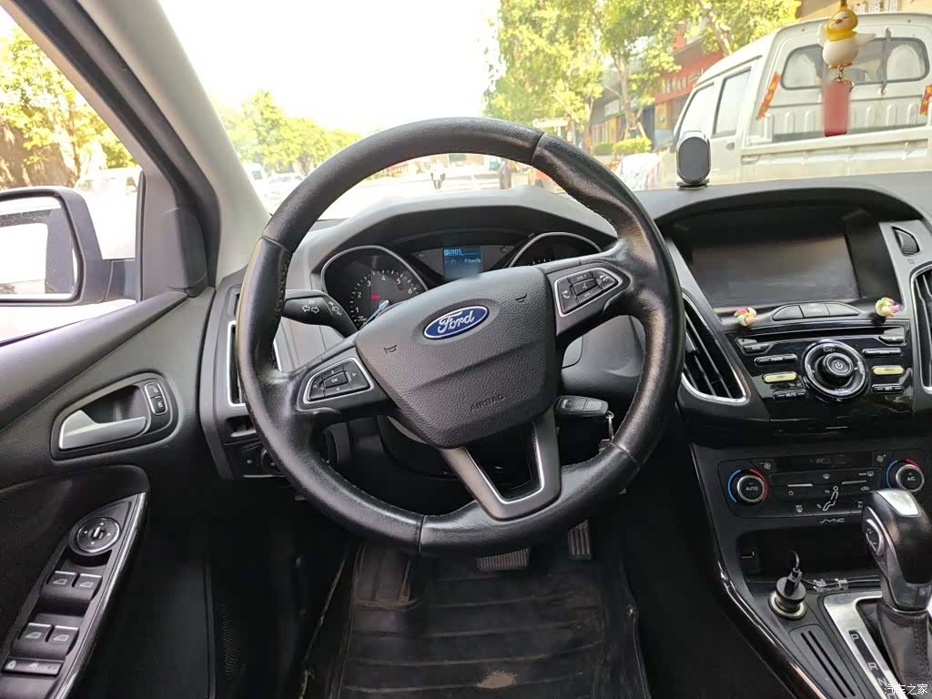 Ford Focus, 2016 11