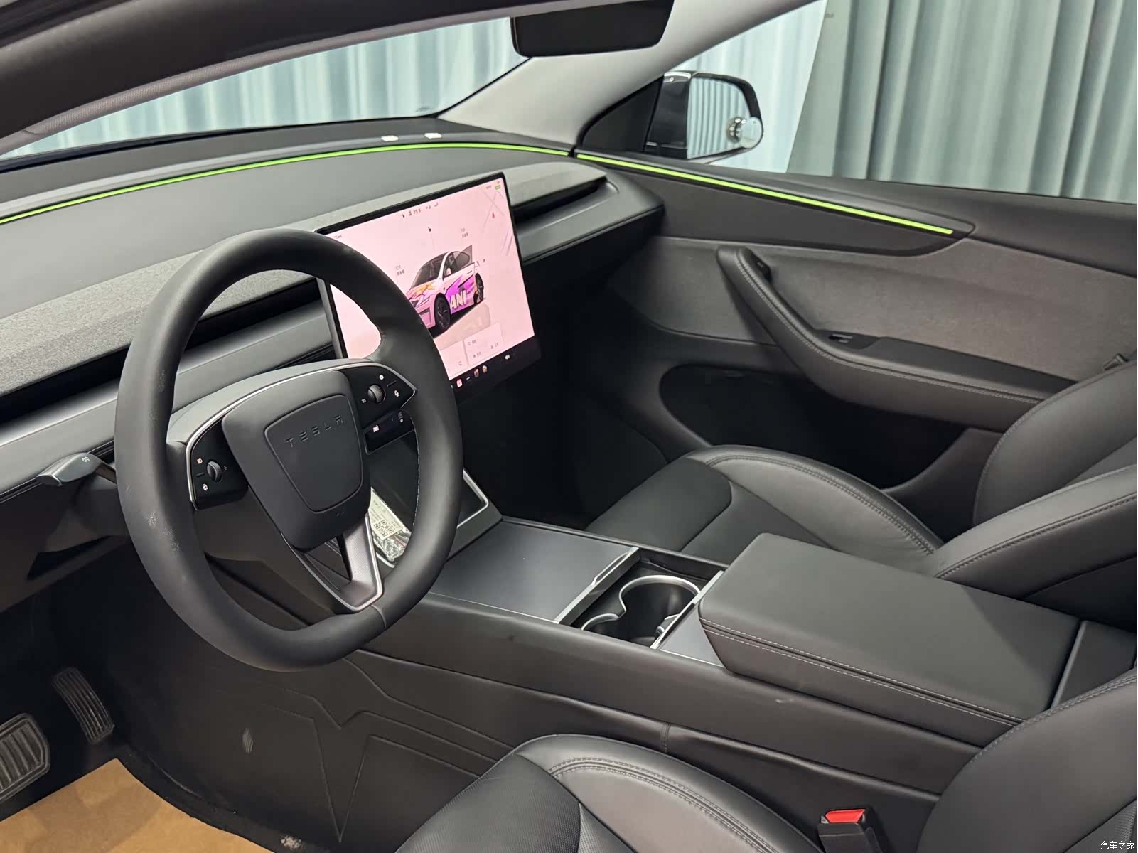Tesla Model Y, 2025 3