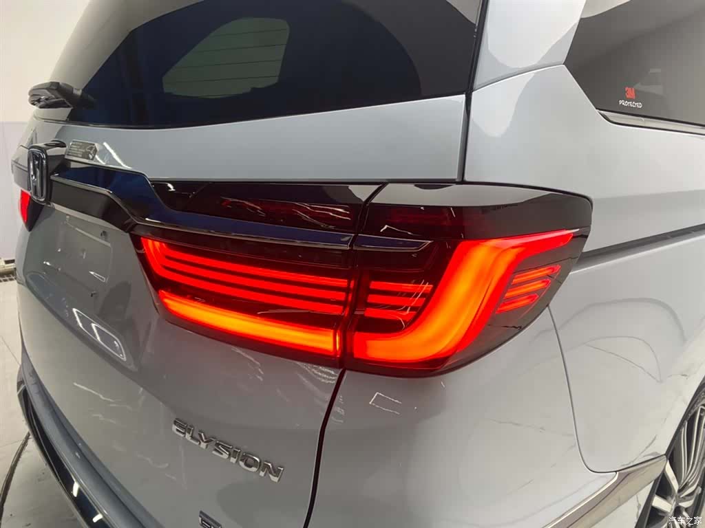 Honda Elysion, 2025 10