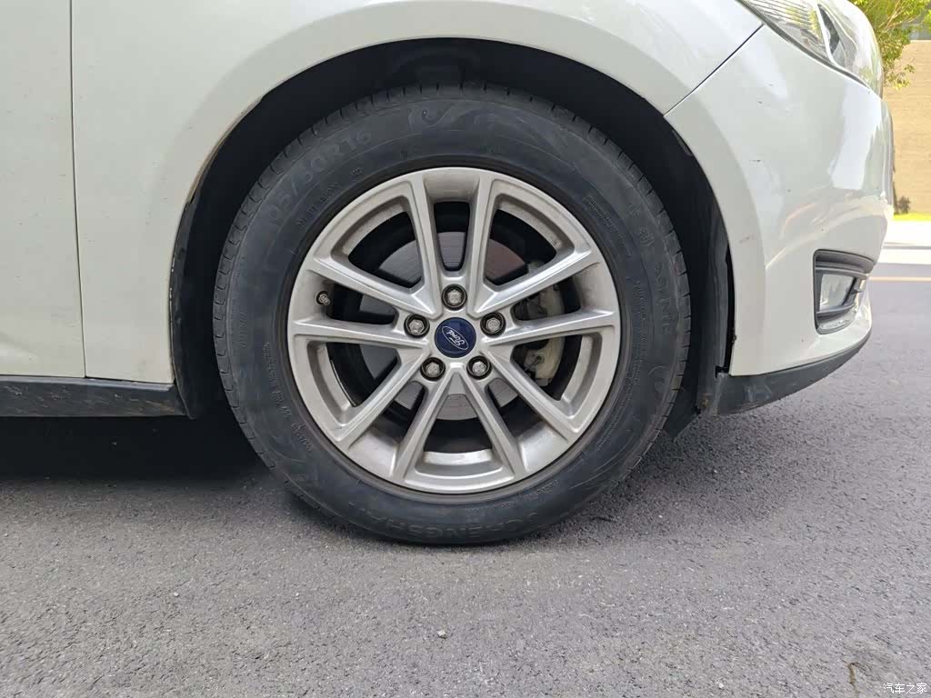 Ford Focus, 2016 8