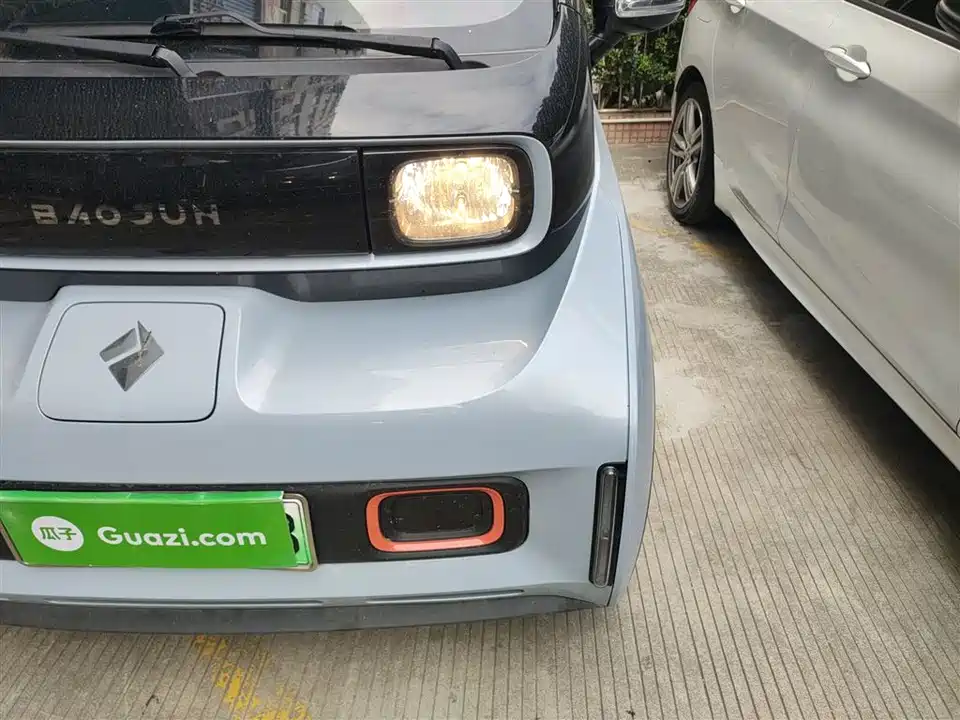 Baoding KiWi EV
