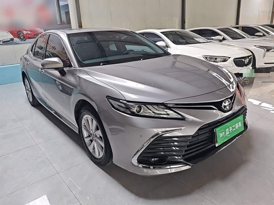 Toyota Camry 2022, фото 4