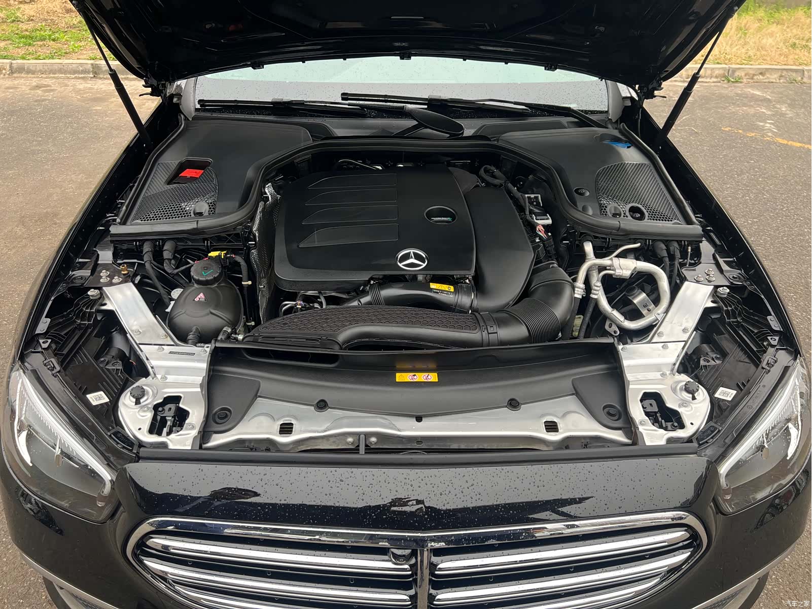 Mercedes-Benz E-Class, 2023 21