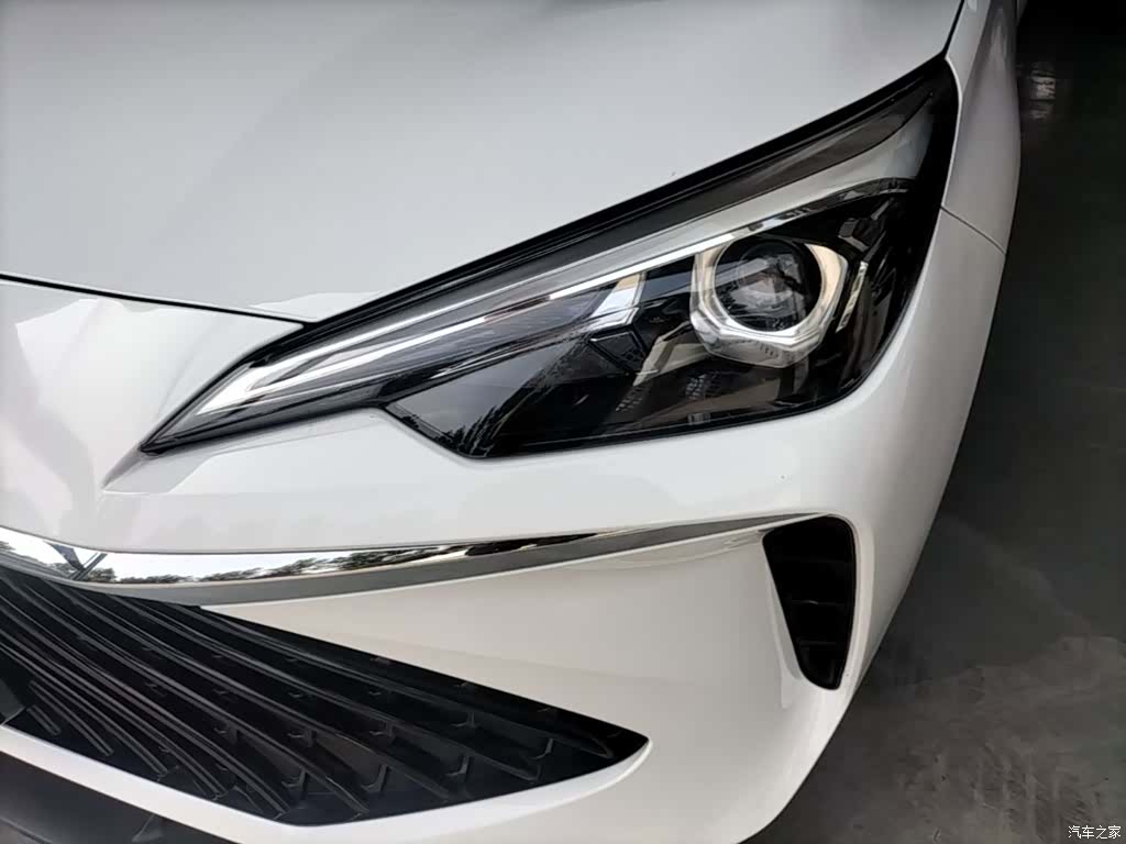 Roewe i5, 2025 24