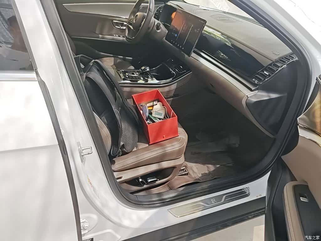 BYD Han, 2021 25