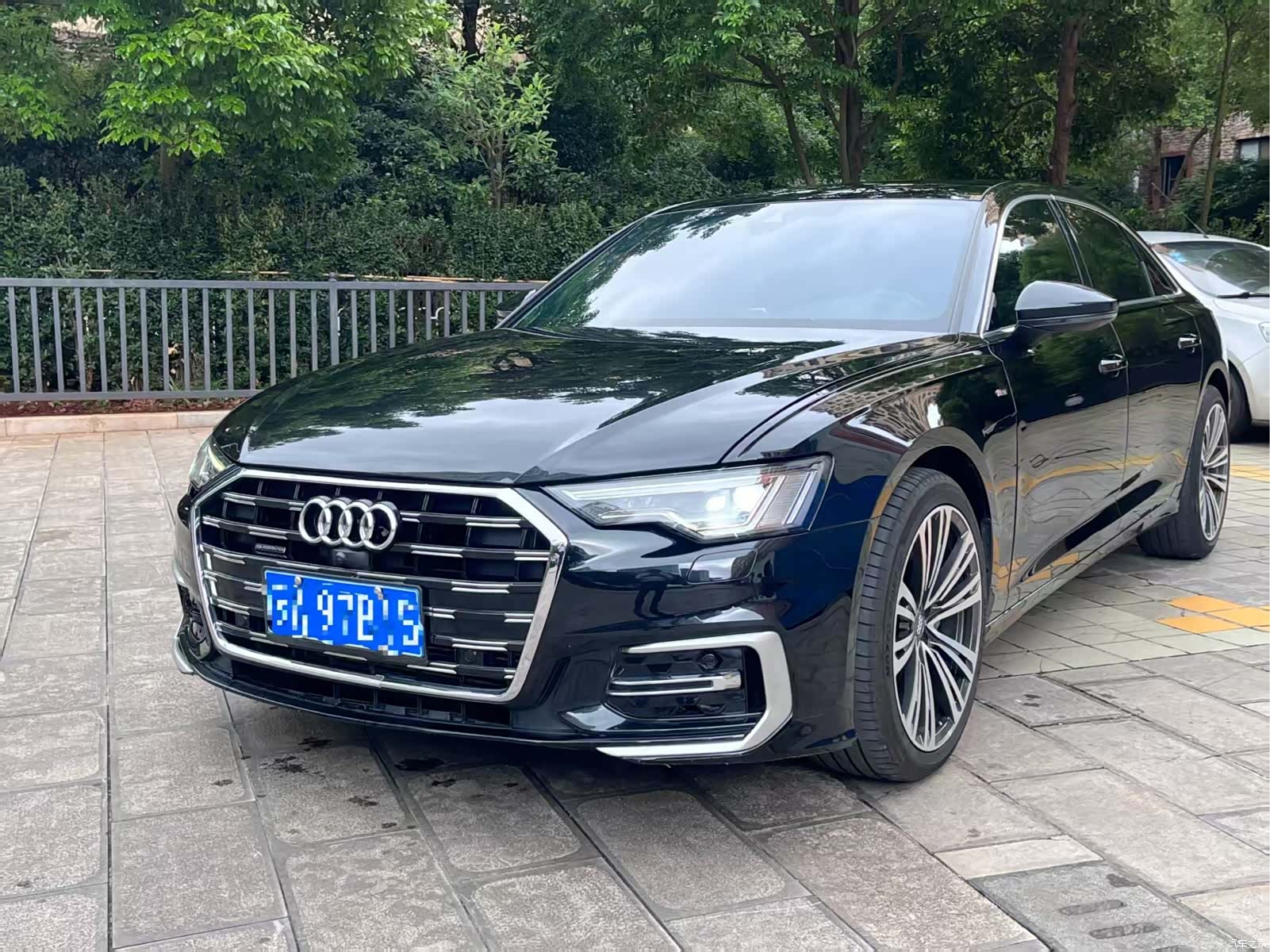 Audi A6L, 2022 1
