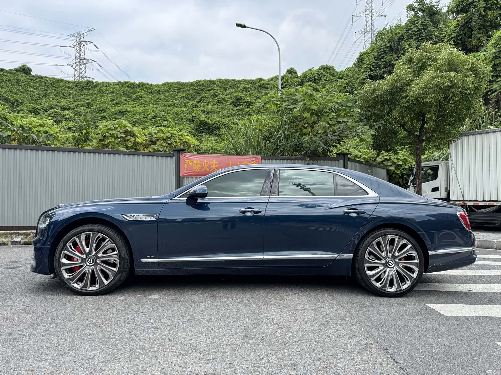 Bentley Flying Spur, 2021 24