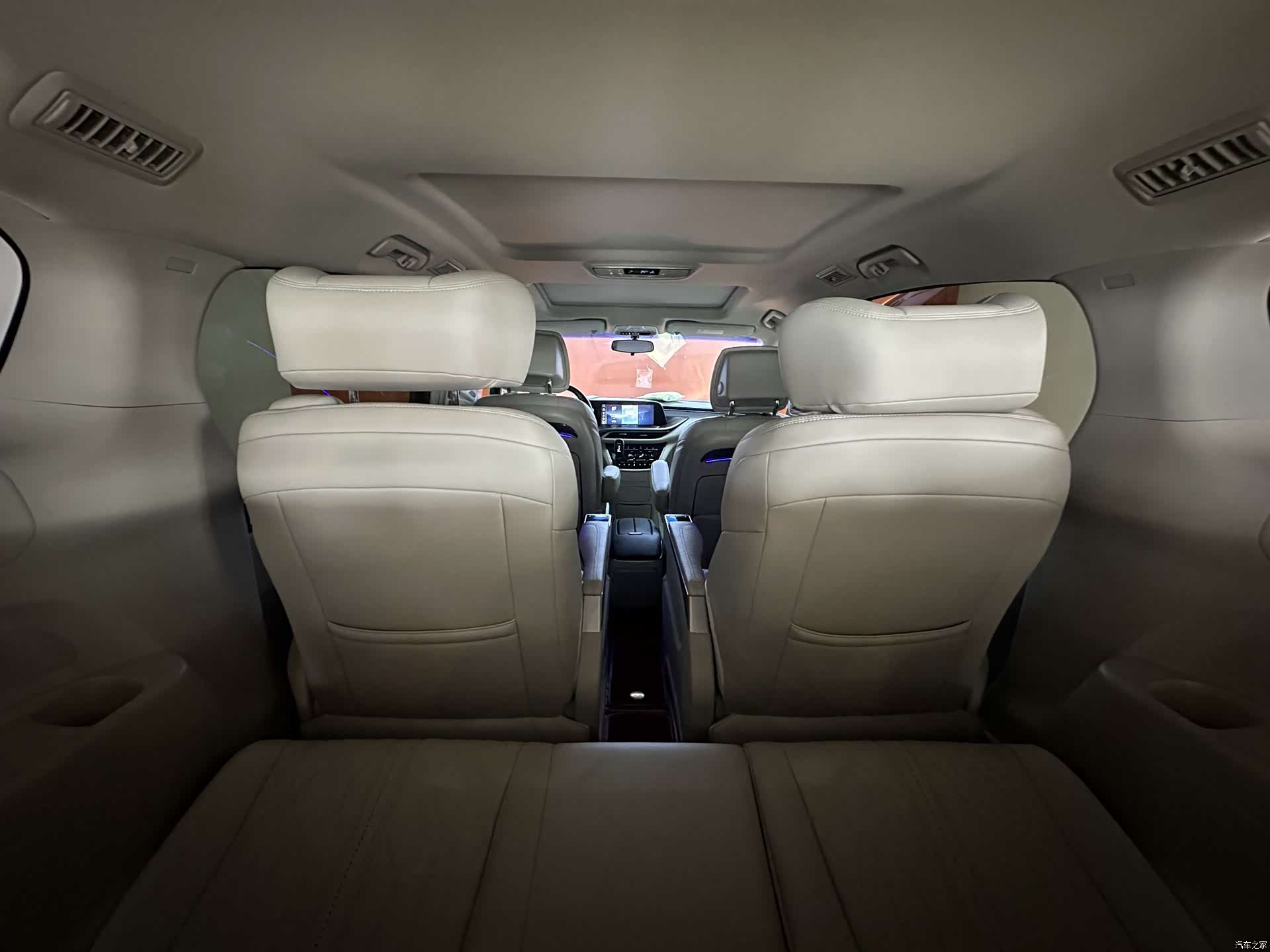 Buick GL8, 2023 28